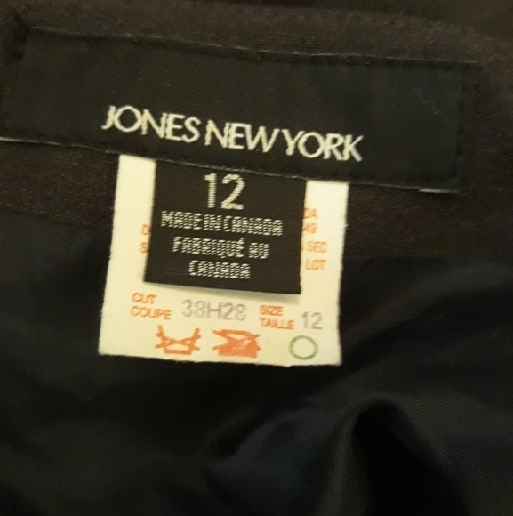 Ladies  office party/cocktail gray suit with pocket on jacket gentle worn S 12 - Picture 6 of 6